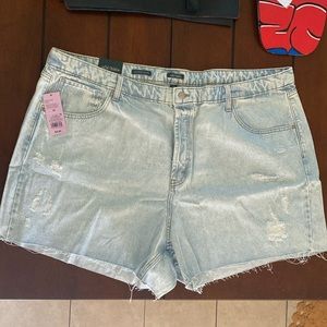 Super high rise cutoff shorts